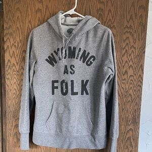 Women's Medium Gray Wyoming as Folk Sweatshirt‎